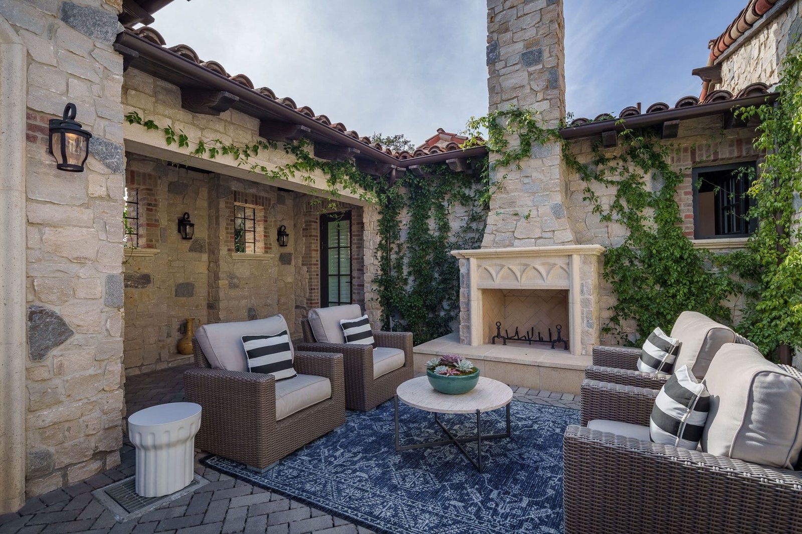 Hexagon Design + Build outdoor living space project in San Diego